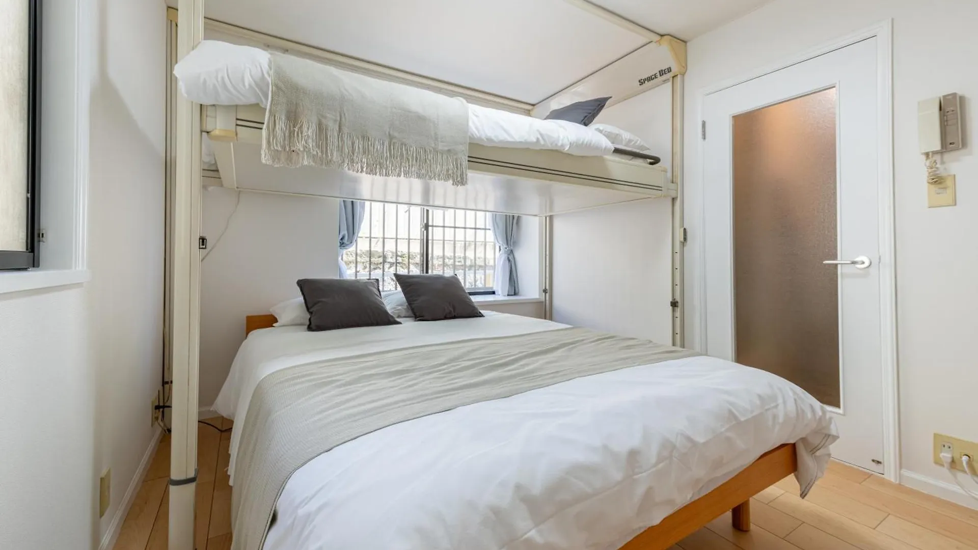メゾンドミナ102号室 Apartment Tokyo