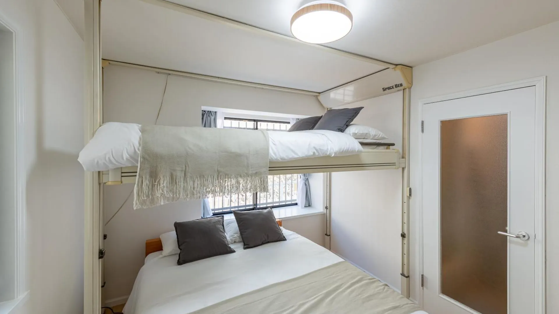 メゾンドミナ102号室 Apartment Tokyo 0*,  Japan